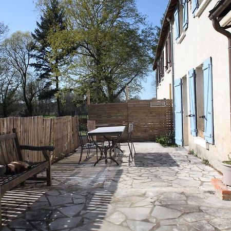 Fleurs De Brenne Gite Neuille-le-Lierre Bagian luar foto